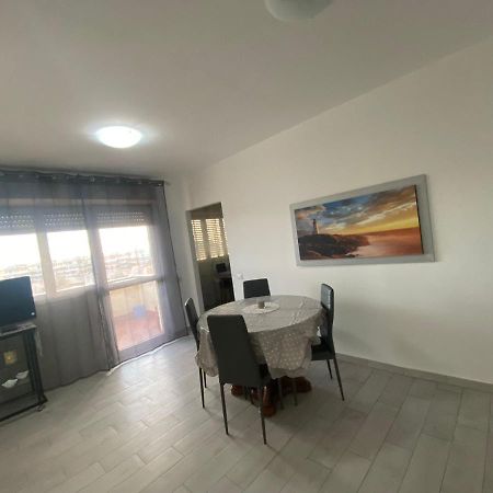 Grande, Vista Mare A 2 Passi Dalla Spiaggia Lido di Ostia Exteriör bild