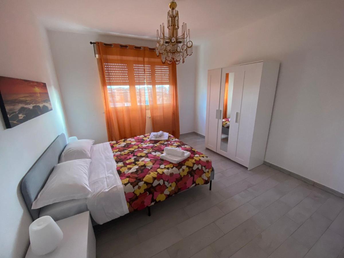 Grande, Vista Mare A 2 Passi Dalla Spiaggia Lido di Ostia Exteriör bild