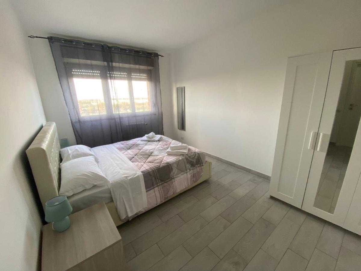 Grande, Vista Mare A 2 Passi Dalla Spiaggia Lido di Ostia Exteriör bild